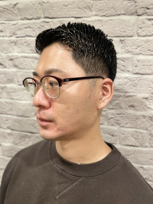 テーパーフェードアップバングショート