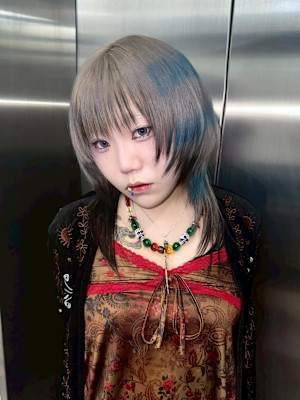 オーダーメイド　デザインカラー　ケアブリーチカラー　ウルフ