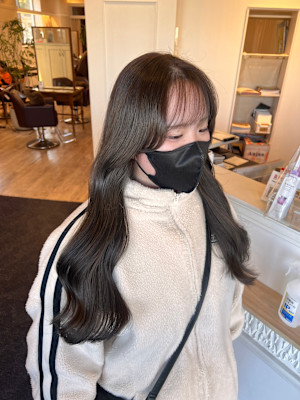 グレージュカラー/韓国風カット