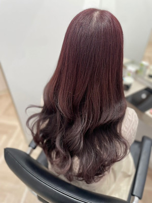  『ROW横浜』ワインレッド×透明感