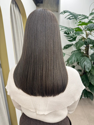  『ROW横浜』カーキカラー