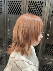 ダブルカラー　ピンクベージュ　ウルフカット