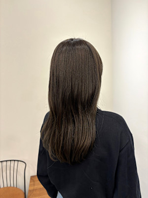 オリーブカラー　オリーブアッシュ　オリーブブラウン　池袋