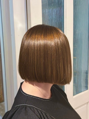 ぱっつんボブ/切りっぱなしボブ/ストレートボブ