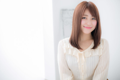 斜めバング似合わせカラー艶感ストレート