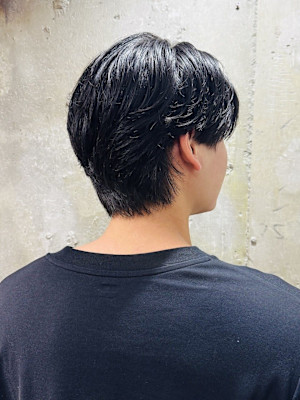 センターパート　タイトネープ　毛流れ　黒髪　ノーセット