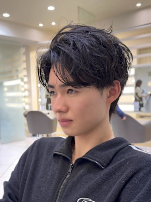 ラウンドマッシュ/シャドウパーマ/コンマバングセンターパート