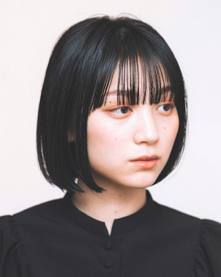 大人お洒落切りっぱなしボブ黒髪ボブシースルバング