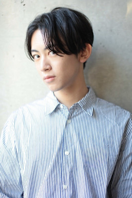 センターパート　髪質改善　フェザーパーマ　代官山　中目黒