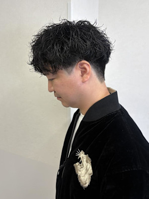 あまり派手すぎないゆるふわシャドウパーマ