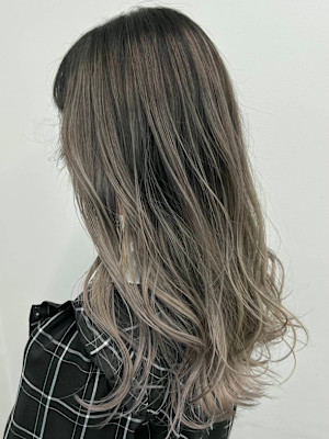 グラデーションカラー　シルバーアッシュ