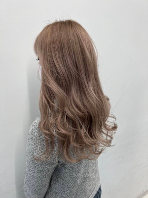 ミルクティーベージュ