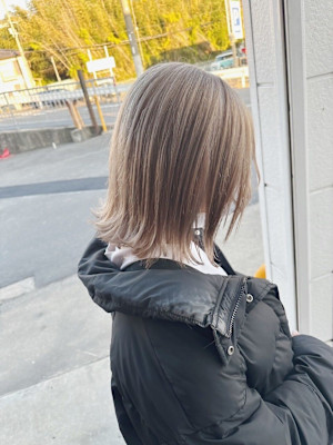 10代20代デザインカラー・シャドールーツカラー・グレージュ