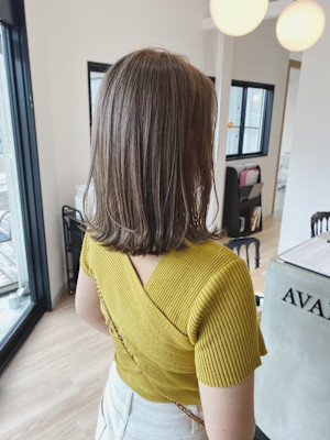 30代４０代ミディアムレイヤーボブ×マロンベージュ×白髪ぞめ