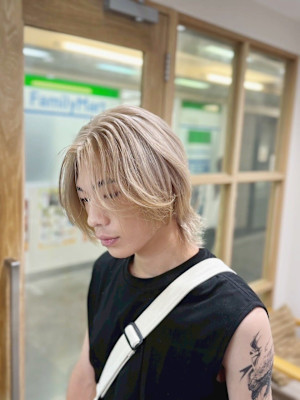 メンズシャドールーツ/センターパート/ハイトーンカラー