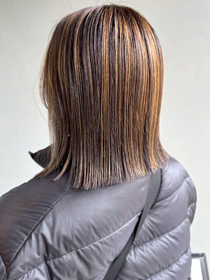 ハイライト ブリーチカラー ハイトーンベージュ ミディアム