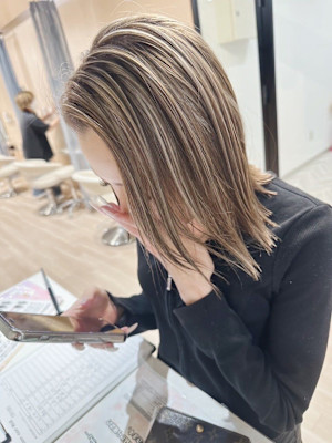 ２０代３０代細めハイライト.ミルクティーベージュ. 