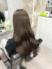 明るめオリーブベージュカラー