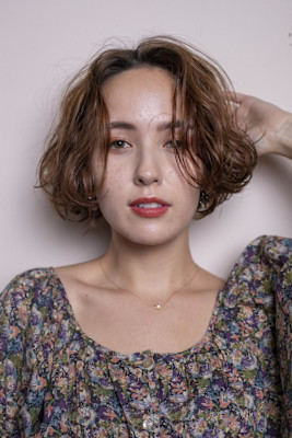 大人の華やかボリュームウエーブ