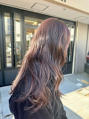 ピンクベージュ