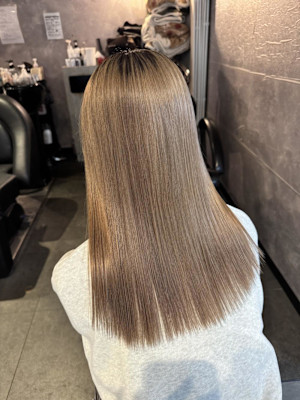 《鈴木茉奈》ミルクティーベージュ/ブリーチ2回/大宮