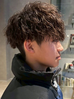 スパイラルパーマ ツーブロック 刈り上げ メンズパーマ