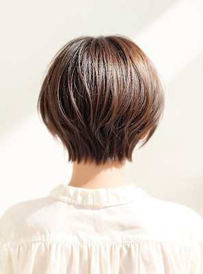 小顔補正カット耳かけこなれウルフマッシュp1　シャドールーツ