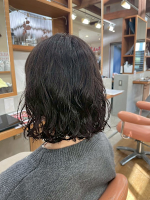 大人可愛いニュアンスウェーブボブ