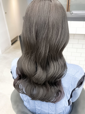 髪質改善カラーくびれ巻き髪ロングヘア透明グレージュ