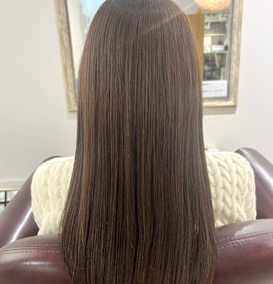 大人女性の美髪ストレート