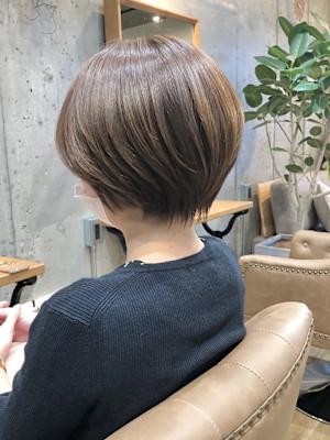 【tot.fam. 】ストレートアイロンでショートボブ☆