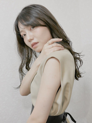 ミルクティーブラウン×ゆる巻きウェーブ 髪質改善 グレージュ