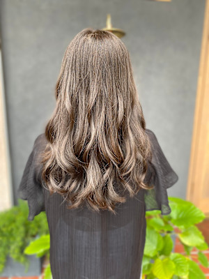 イルミナオリーブカラー