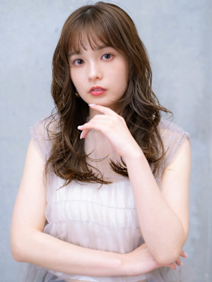 20代・30代_フェミニンロング