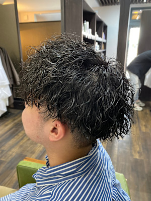 縦落ちツイストスパイラルパーマ