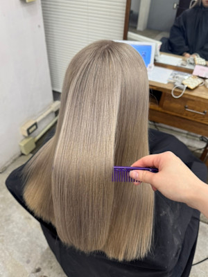 ハイトーンホワイトミルクティーベージュ