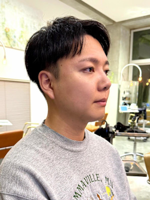 刈り上げショートアップバング