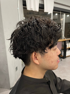 WAVY 桜木町×パーマスタイル
