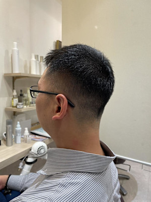 清潔感アップのフェードカット