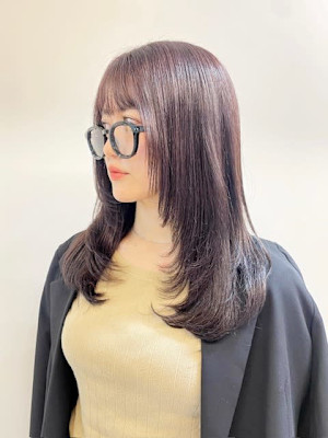 レイヤーカット×ボルドーカラー