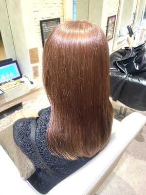 柔らかさと透明感が叶う！ミルクティーベージュカラー