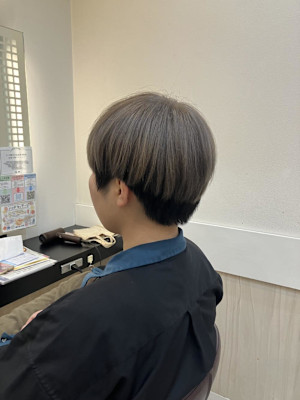 刈り上げ美髪アンブレラカラー