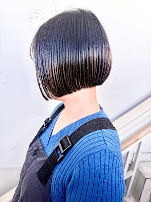 【morio成増 セリザワ】ぱっつんボブ プレイングカラー