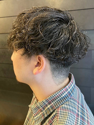 ツーブロックマッシュ ツイストスパイラルパーマ 黒髪