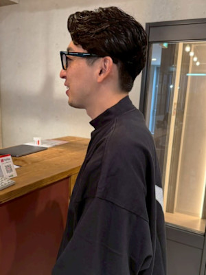 20代 30代 ビジネスヘア ニュアンスパーマ 刈り上げ