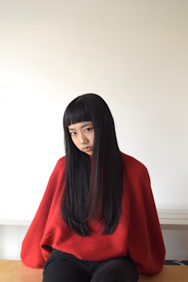 重めパッツン前髪×黒髪ロング