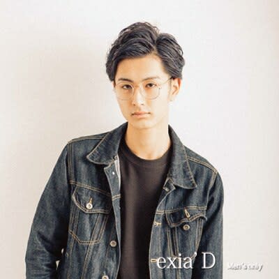 セットが楽な七三スタイル×アッシュブラック×30代/40代