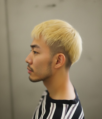 ツーブロック抜きっぱブリーチスタイル