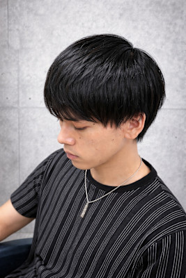 自然な仕上がり、低ダメージ縮毛矯正