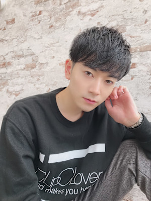 アッシュブラックのマッシュ×30代/40代